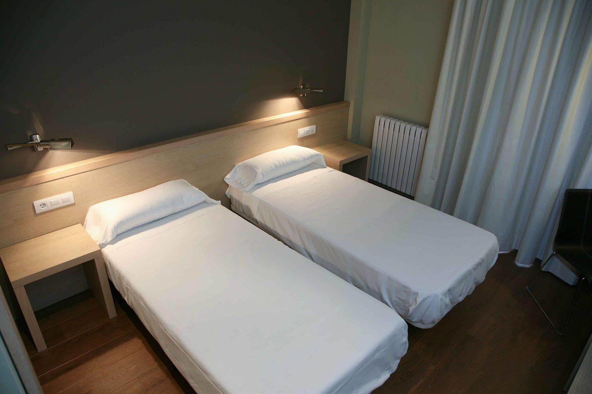 280 Zaragoza Hotel 2*
